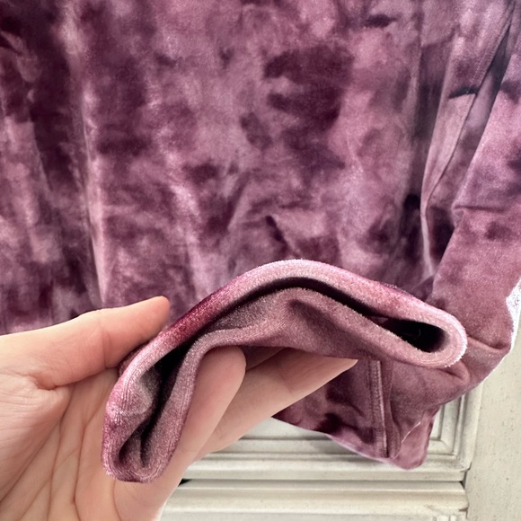 Lululemon Velour Warm Down Crew
Interstellar Cassis Multi - Picture 7 of 9